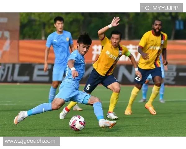 陕西长安竞技迎战南通球队全力争胜展现实力与团队合作精神